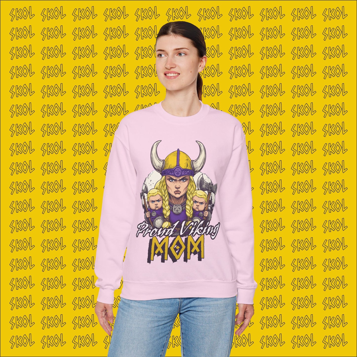 Proud Viking Mom Unisex Heavy Blend™ Crewneck Sweatshirt